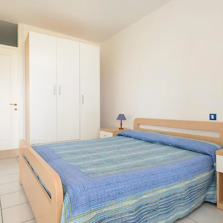 Bright Top-floor With Sea View Apartament